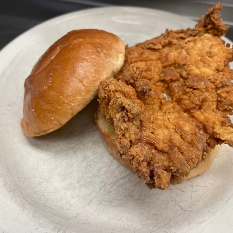 Delicious Chicken Sandwiches: A Southern Staple